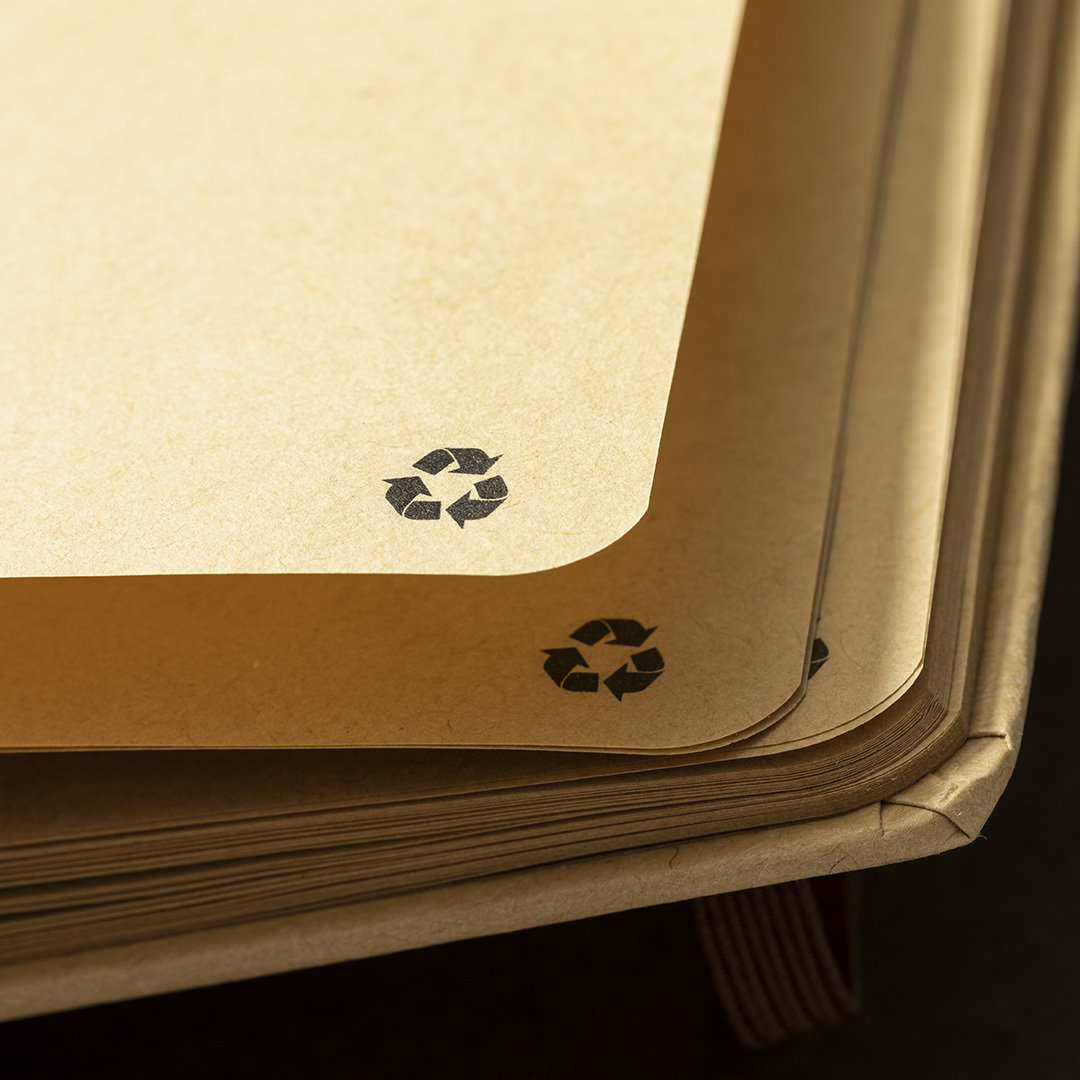 Bloc de notas personalizado Klamax A5 nature en cartón reciclado con hojas kraft - Oficina - Regalo Promocional Personalizado - vista alternativa