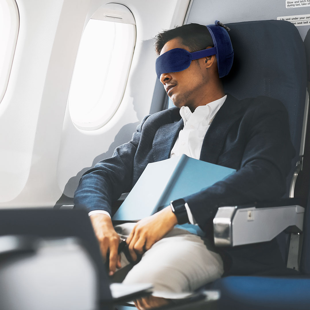 Almohadilla viaje Pansir RPET con antifaz integrado - Viaje - Regalo Promocional Personalizado - imagen 5
