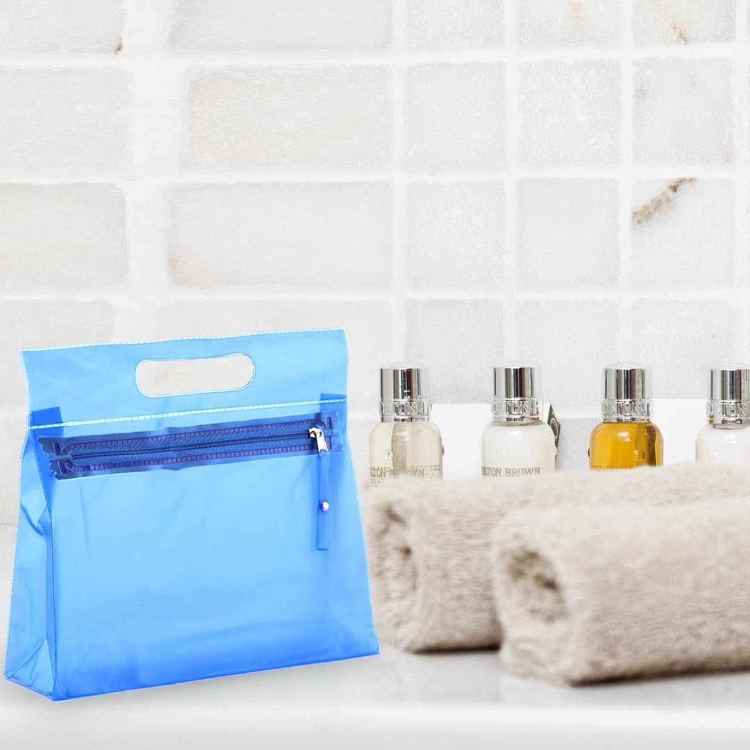 Neceser personalizado Fergi de PVC translúcido con asa troquelada