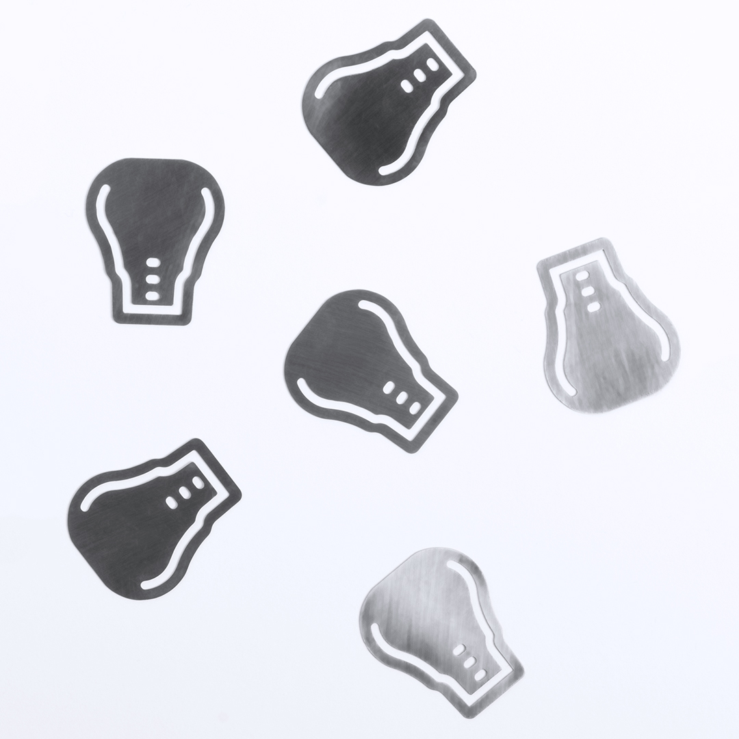 Portaclips personalizado Bomtel de 20 clips bombilla con estuche magnético