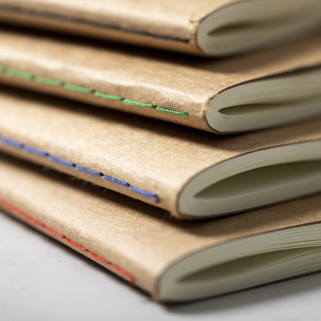 Libreta personalizada Esteka set de cartón reciclado con caña de trigo - Set de escritura personalizados - Regalo Promocional Personalizado - imagen 5