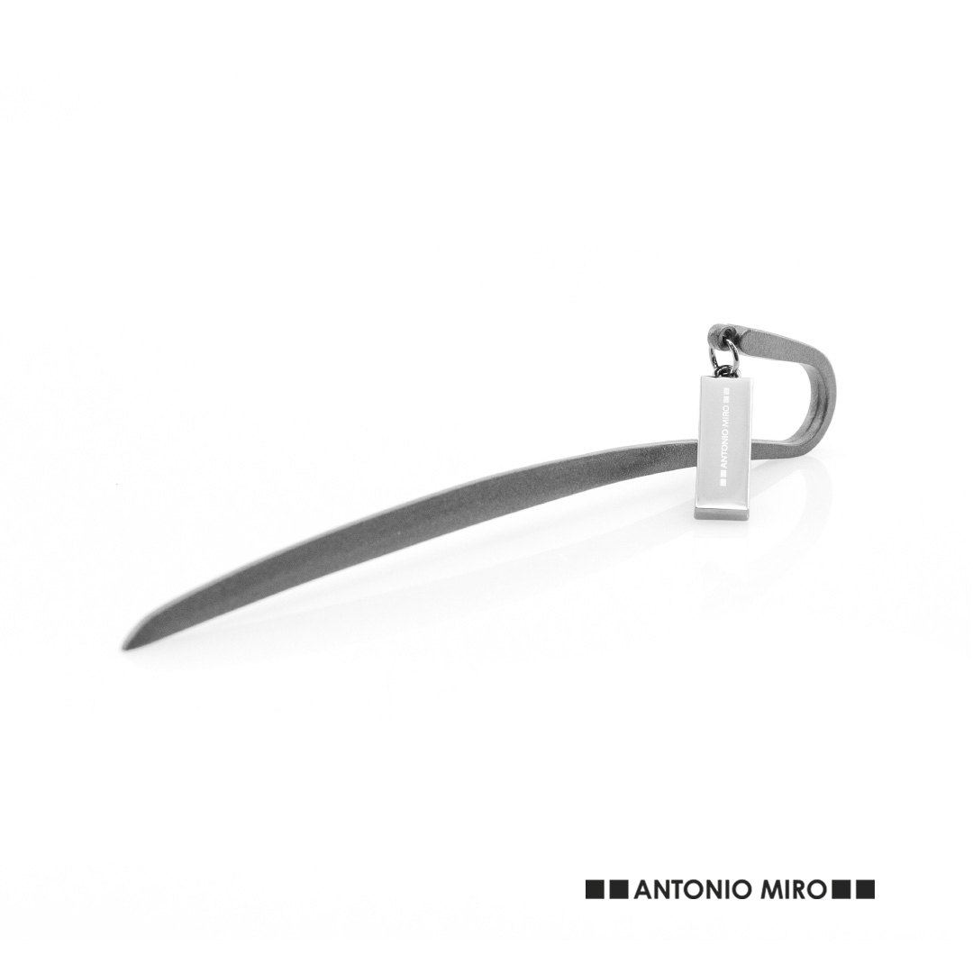 Marcapáginas personalizado Baloa de Antonio Miró metálico gris