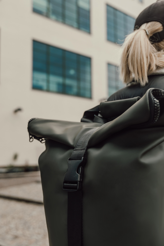 Mochila de bici personalizada VINGA Baltimore elegante y contemporánea - Regalos Premium - Regalo Promocional Personalizado - imagen 12