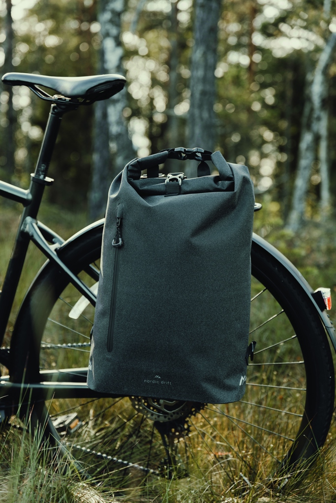 Bolsa impermeable bicicleta Nordic Drift Trail RCS de 25L - Novedades - Regalo Promocional Personalizado - imagen 9
