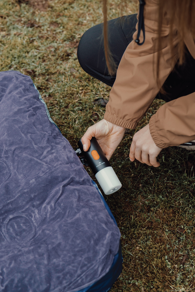 Bomba de aire camping y luz portátil Nordic Drift Titan - Tecnología - Regalo Promocional Personalizado - imagen 11