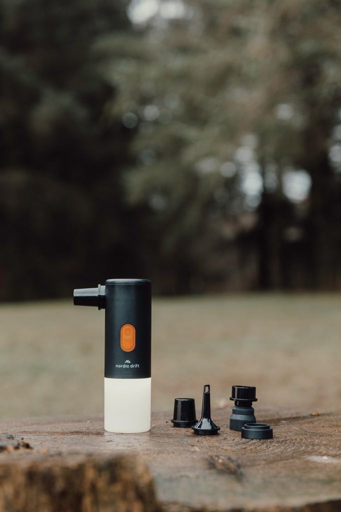 Bomba de aire camping y luz portátil Nordic Drift Titan - Tecnología - Regalo Promocional Personalizado - imagen 12