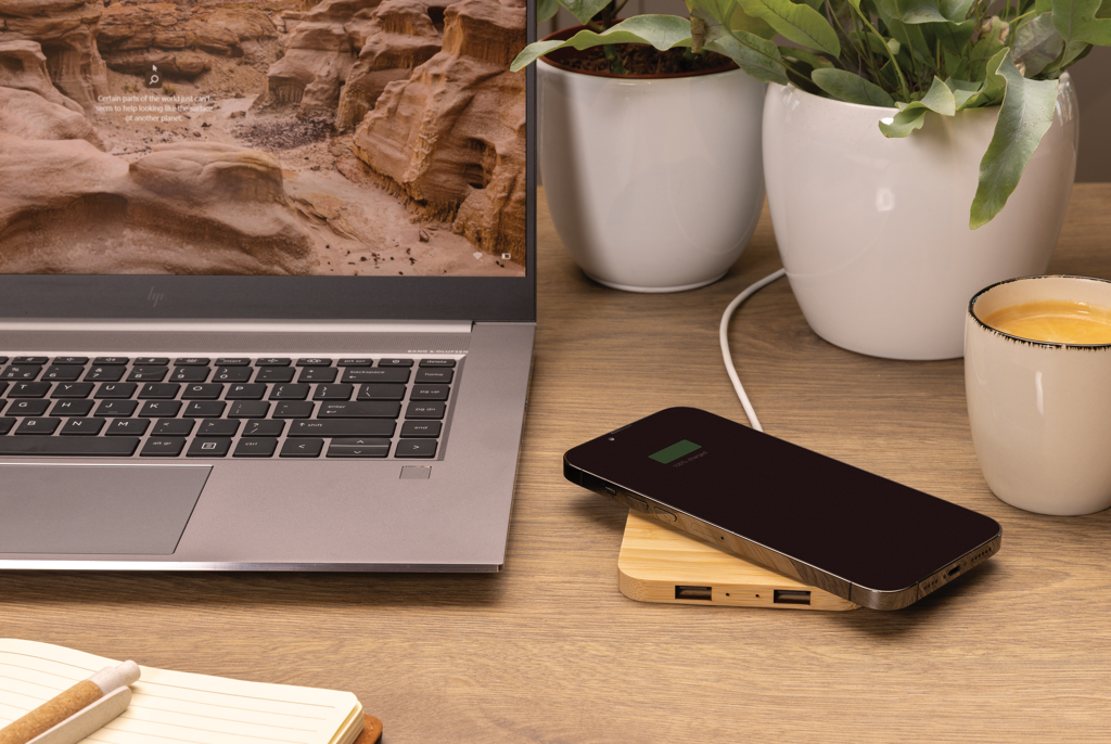 Cargador inalámbrico bambú 10W con USB - Tecnología - Regalo Promocional Personalizado - imagen 6