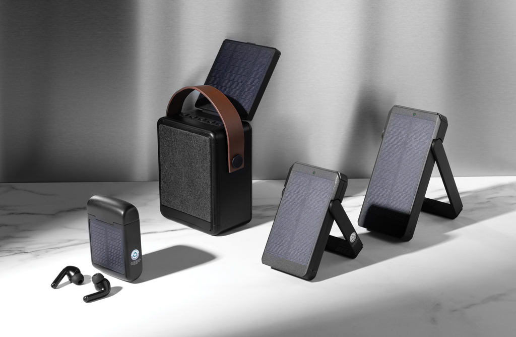Batería solar personalizada de plástico reciclado Skywave RCS de 10.000 mah - Tecnología - Regalo Promocional Personalizado - imagen 9