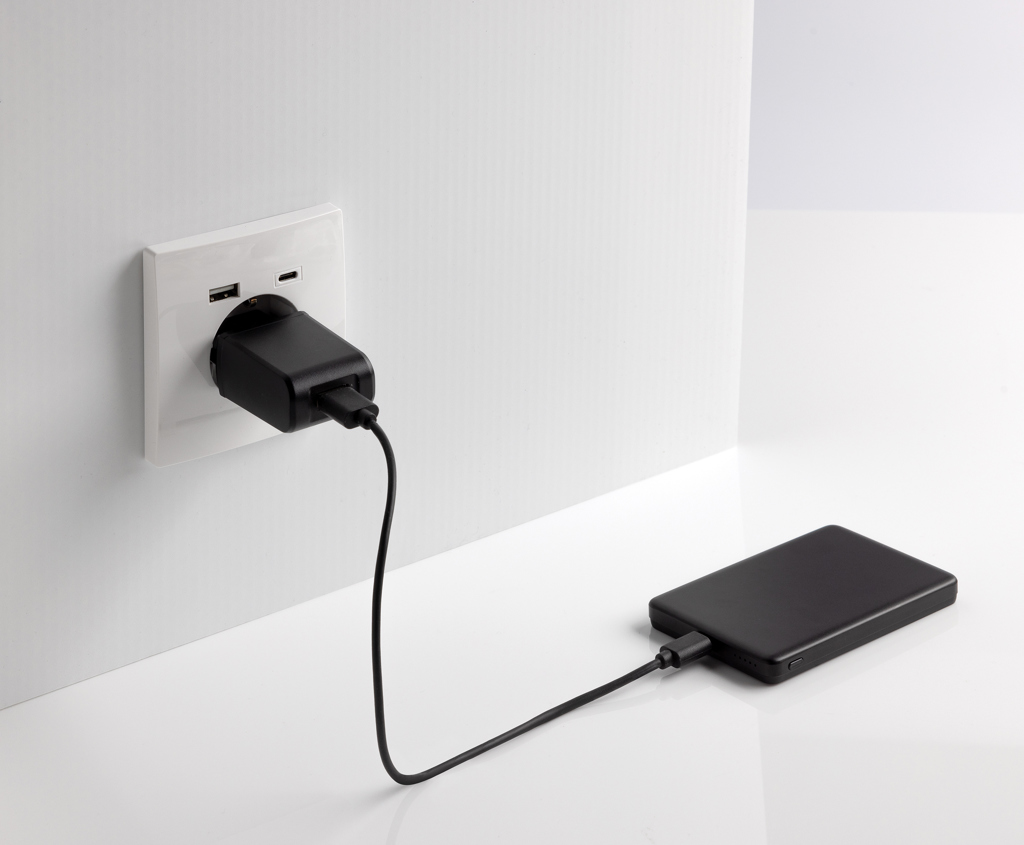 Powerbank personalizada Orion magnética de aluminio reciclado RCS de 5000 mAh - Tecnología - Regalo Promocional Personalizado - imagen 8