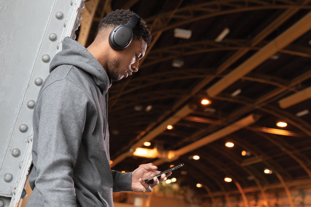 Auriculares personalizados Urban Vitamin Palo Alto RCS de plástico reciclado - Tecnología - Regalo Promocional Personalizado - imagen 13