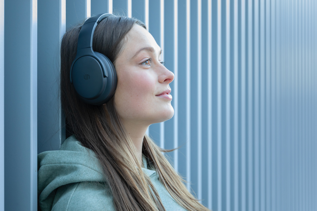 Auriculares personalizados Urban Vitamin Palo Alto RCS de plástico reciclado - Tecnología - Regalo Promocional Personalizado - imagen 15