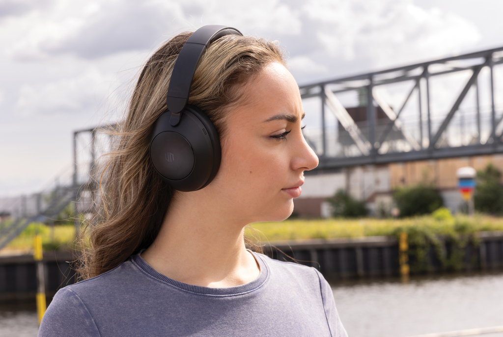 Auriculares Urban Vitamin Cupertino RCS rplastic ANC - Tecnología - Regalo Promocional Personalizado - imagen 16