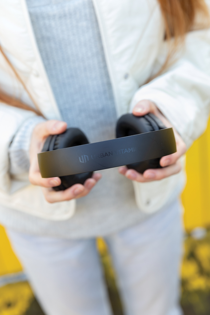 Auriculares inalámbricos personalizados Belmont Urban Vitamin con botón graves - Tecnología - Regalo Promocional Personalizado - imagen 13