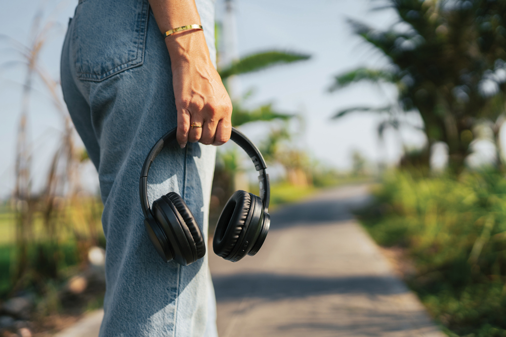 Auriculares inalámbricos personalizados Terra RCS plegables de aluminio reciclado - Tecnología - Regalo Promocional Personalizado - imagen 14