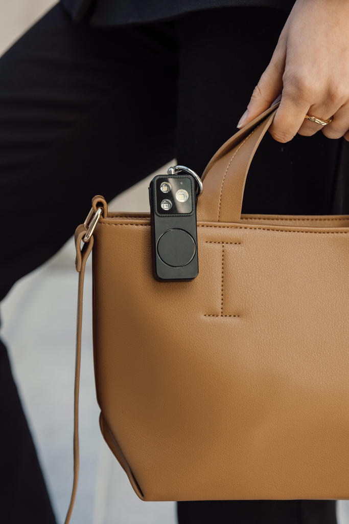 GuardBuddy RCS alarma personal recargable por USB-C - Novedades - Regalo Promocional Personalizado - imagen 17