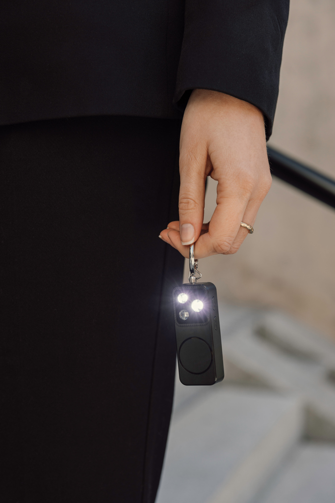 GuardBuddy RCS alarma personal recargable por USB-C - Novedades - Regalo Promocional Personalizado - imagen 19