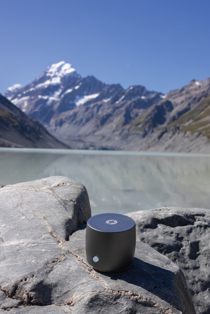 Altavoz personalizado de graves Swiss Peak RCS de aluminio reciclado de 3W - Tecnología - Regalo Promocional Personalizado - imagen 12