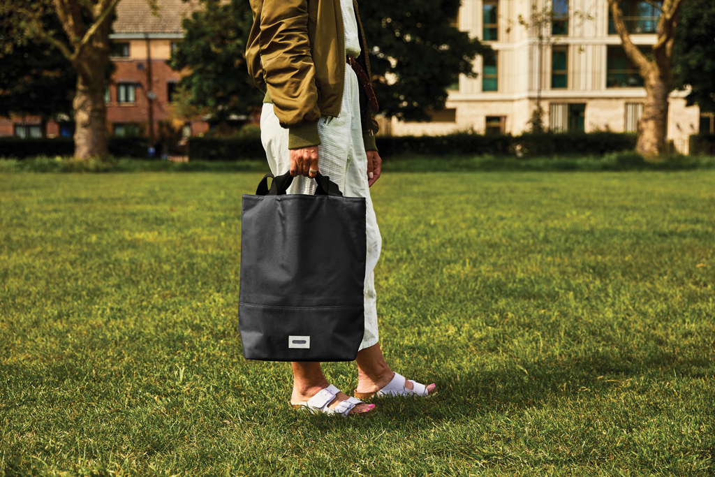 Bolsa térmica Black+Blum de 16 L - Verano - Regalo Promocional Personalizado - imagen 27