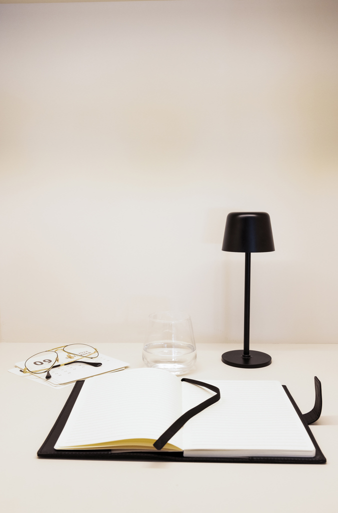Lámpara de mesa personalizada Zenic RCS de plástico reciclado - Tecnología - Regalo Promocional Personalizado - imagen 10