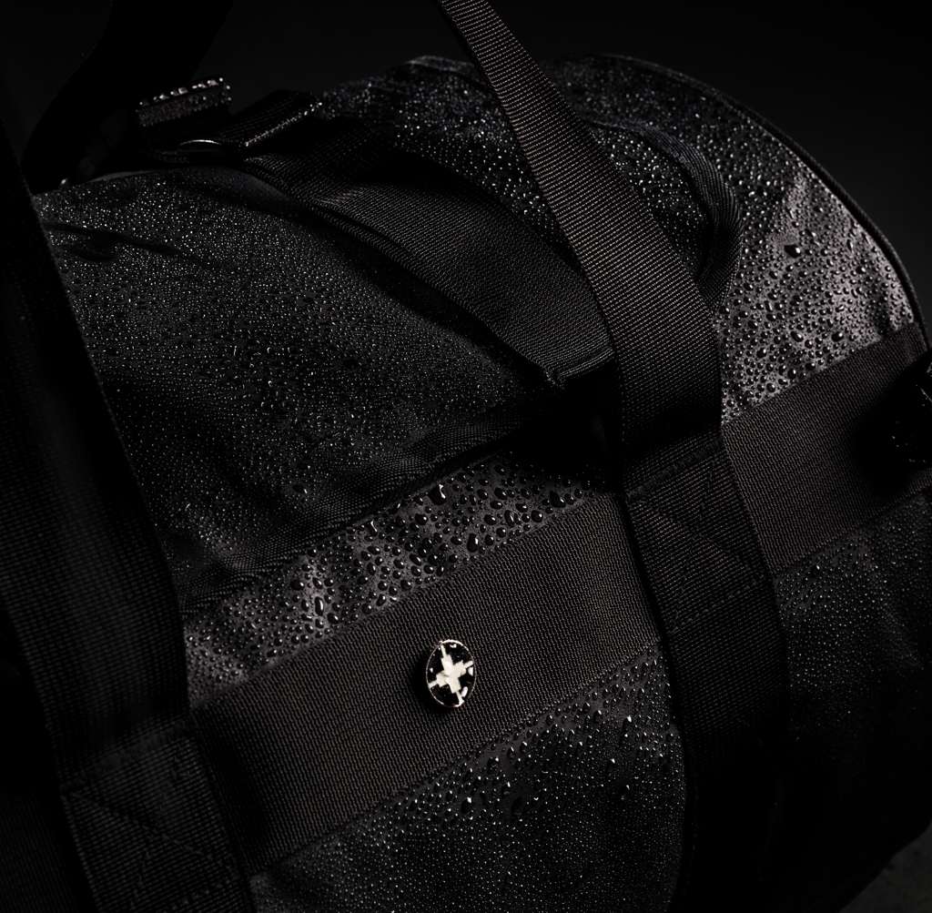 Bolsa y mochila deportiva personalizada Swiss Peak RFID - Mochilas personalizadas - Regalo Promocional Personalizado - imagen 9