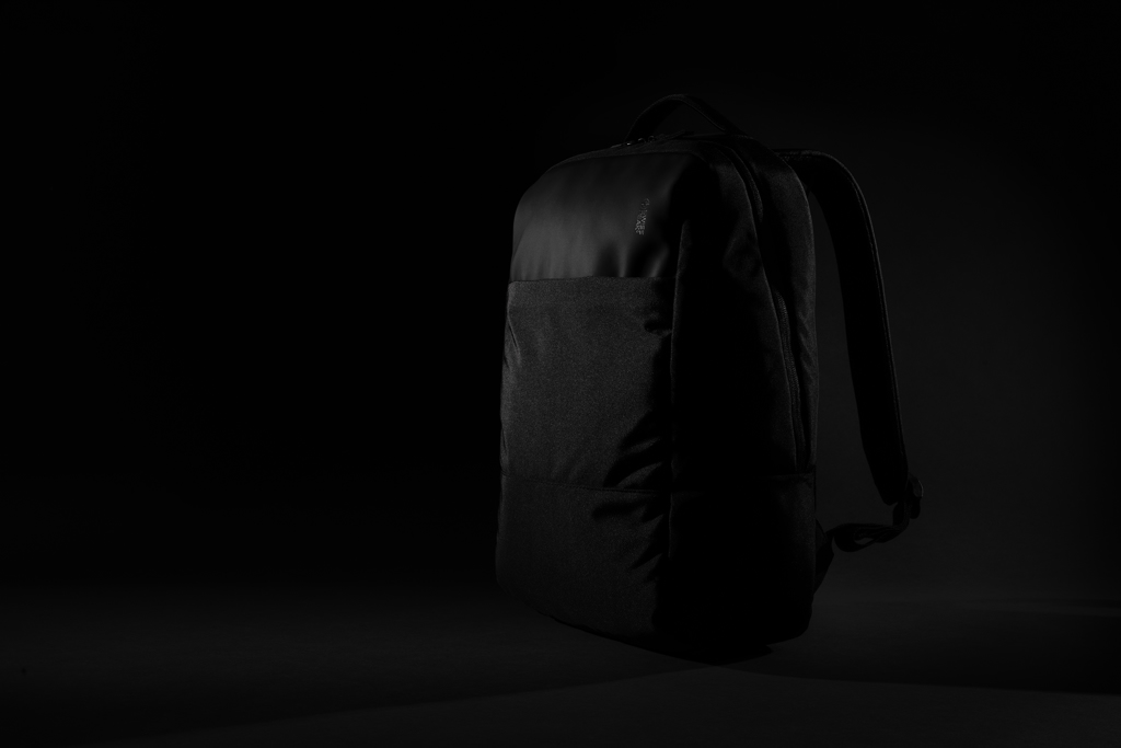 Mochila para portátil personalizada Swiss Peak AWARE RPET de 15,6" - Mochilas personalizadas - Regalo Promocional Personalizado - imagen 9