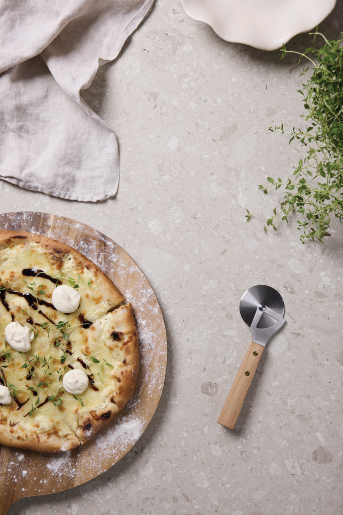 Cortador de pizza personalizado VINGA Paso de madera FSC y acero inoxidable - Otros accesorios cocina - Regalo Promocional Personalizado - imagen 6