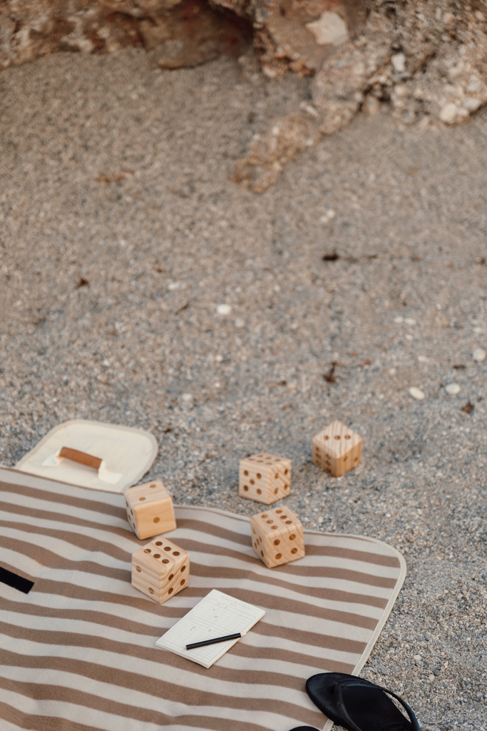 Juego de dados personalizado VINGA de madera FSC - Verano - Regalo Promocional Personalizado - imagen 6