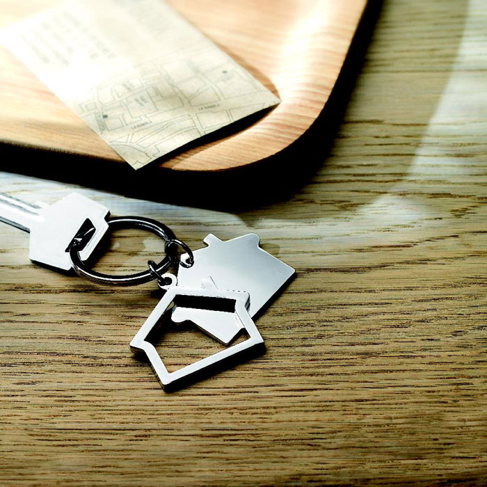Llavero Sniper forma casa - Llaveros, pins y chapas - Regalo Promocional Personalizado - imagen 3